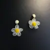 Pendiente NuevoVintage Flor de Margarita Tul Ligero Pendientes de Botón de Margarita Pendiente