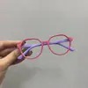 Montura de Gafas para Niños Moda Silicona Patilla Suave Gafas de Sol Decorativas para Niños y Niñas Juguete Niña Pequeña Gafas de Sol sin Lentes