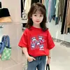 Camiseta de Algodão Puro de Manga Curta para Meninas Verão 2026 Novo Estilo Estampa de Desenho Animado Moda Infantil Versátil Camiseta de Meia Manga