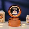 Bola de Cristal Transfronteiriça Base Giratória com Textura de Madeira Luminária Noturna Brilhante Lâmpada do Céu Estrelado 3D Decoração de Mesa Presente Criativo de Feriado