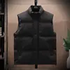 Nuevos estilos de otoño e invierno para exportación: chaleco grueso, cálido y acolchado para hombre, disponible en tallas grandes, diseñado para usarse como capa exterior