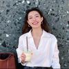 Caro inimigo Roman T Home Same Brincos Leves Luxo High-end Sense Micro-incrustado Zircon Lock Head Ear Buckle Brincos Elegantes
