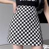 Moda Tablero de Ajedrez Blanco y Negro Estilo Coreano Falda a Cuadros Primavera y Verano Cintura Alta Adelgazante Retro Falda Corta Personaje de Mujer Nuevo Poliéster