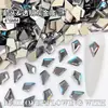 Rhinestones de Vidrio de Colores con Fondo Plano en Forma de Flecha de 4*6 mm, Accesorios Irregulares para Uñas, Materiales de Rhinestone para Uñas Portátiles al por Mayor