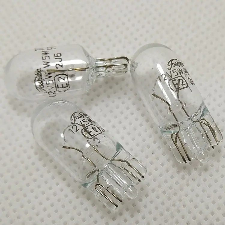 东芝 W5W T10 12V 5W W2