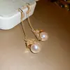 Pendientes Vintage Estilo Francés de Plata con Zirconia y Perla en Forma de Flor, Elegantes y Chic Pendientes de Botón Estilo Chanel, Exquisitos Pendientes Versátiles para Mujer