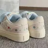 Novos Mocasins Versáteis Estilo Coreano Color Block Retrô para Primavera/Verão 2026 com Cadarço Frontal Baixo Sapatilhas Esportivas Femininas
