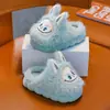 Pantuflas de algodón para otoño e invierno para niños y niñas, con una suela gruesa y antideslizante que se siente como pisar algo suave, adecuadas para uso en interiores, con forro polar adicional para mayor calidez.