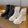 Botas Blancas Estilo Similar de Zhao Liying para Mujer, Botines Cortos de Moda Ins Estilo Británico con Suela Gruesa 2025 Nuevas Botas de Motociclista