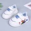 Nuevos Zapatos Infantiles para Niñas y Niños Primavera y Otoño 2026, Zapatos de Piel Blancos, Tenis de Moda Bajos de Dibujos Animados