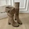 Botas holgadas de gamuza color caqui estilo coreano más vendidas 2026 Nuevo estilo Otoño/Invierno Plegables de doble uso Tacón grueso Cremallera lateral Botines