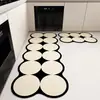 Alfombrilla Sencilla de Cocina a Cuadros de Barro Diatomeas Antideslizante Absorbe Agua y Aceite, Limpiable y Sin Lavado Alfombra Especial, No Requiere Limpieza