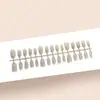 Gris Claro Nude Cristal Ojo de Gato Lujo Textura de Alta Gama Estilo Elegante Femenino Estilo Dama Madura Iluminador Arte de Uñas 30-t Uñas Postizas