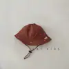 Chapéu de Pescador para Bebê Verão Morango com Cadarço Chapéu de Sol para Bebê e Criança Pequena Primavera e Outono Estilo Fino Chapéu de Sol para Viagem
