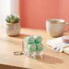 Chaveiro Botão Luminoso de Patinha de Gato Chave de Teclado Switch Tecla de Teclado Brinquedo Descompressão Pingente de Bolsa Chaveiro