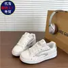 Chegada Nova Primavera/Outono 2026 Sapatos de Pão Nicho Tendência ins Femininos Sapatos de Skate Femininos Versáteis Casuais Sapatos Brancos