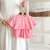 Conjunto de Verano para Niñas Estilo Coreano Camiseta de Manga Corta y Shorts Dos Piezas Color Sólido Estampado Casual Ropa Infantil Nueva Ropa de Verano para Niños