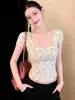 Camiseta de encaje de manga corta con cuello en U, puramente seductora para mujer, nuevo estilo de verano, corte ajustado, favorecedor, dulce y picante, impresionante top estilo coreano