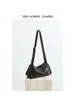 Bolsa Hobo Tote Feminina Outono/Inverno 2026 Grande Capacidade para o Dia a Dia Couro Bovino Curtido Vegetal Alça Larga no Ombro Ombro Único Transversal Sob o Braço