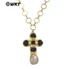 Wt-Jn374 Piedra Preciosa de Colores Jade Rojo Amatista Piedra Brillante Concha Chapado en Oro de 18K Collar Largo con Colgante en Forma de O de Latón