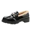 Mocasines forrados de felpa para mujer, nueva colección otoño/invierno 2026, cálidos y cómodos, planos retro de punta baja, zapatos de cuero negros de suela gruesa