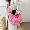 Saco Doudou textura macia grande capacidade Bolsa de ombro feminina commuter 2024 bolsa nuvem puff japonês e coreano novo saco plissado