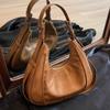 Bolso de gran capacidad bolso de mujer 2023 nuevo diseño nicho de alta gama estilo occidental bolso bandolera retro popular bolso dumpling