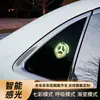 Luz de Atmósfera Exterior Triángulo de Ventana de Coche Tesoro Modificada Colorida Elegante Benoo Coche Especial Di Carga Rápida USB Fresca Marchi