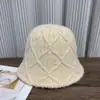 Sombrero de Pescador de Punto Coreano al por Mayor 2026 Nuevo Patrón de Diamantes Dulces para Mujer Otoño Invierno Cálido Sombrero Cubo Perezoso de Moda
