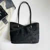 2026 Nuevo Bolso Tote Casual de Color Sólido de Moda Simple Estilo Coreano Gran Capacidad Diseño Moderno de Hombro Único para Mujer