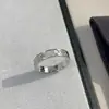 Anel Estrelado Clássico de Alta Qualidade Marca K, Versões Estreita, Média e Larga, Anel Totalmente Cravejado em Ouro V 18K Ouro Rosa para Homens e Mulheres, Design Simples