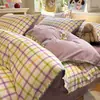 Conjunto de Roupa de Cama Simples Espessado Escovado 100% Algodão Conjunto de Quatro Peças para Outono e Inverno Capa de Edredom 100% Algodão Lençol com Fronha Conjunto de Três Peças Toque de Luxo Leve High-End