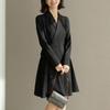 Stock Listo Fabricante Venta al por Mayor Primavera y Verano Nuevo Temperamento Viajero Encaje Cintura Adelgazante Vestido de Traje Negro para Mujer