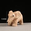 Os fabricantes fornecem madeira de mogno esculpindo ornamentos de elefante desejoso auspicioso para jogar grande favoravelmente