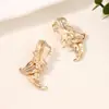 Estilo palacio flor Yiwu joyería comercio electrónico popular moda transfronteriza elegante versátil aretes de lujo ligero aretes para mujer
