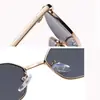 Gafas de Sol de Moda Transfronterizas Europeas y Americanas, Gafas de Sol Metálicas de Alta Gama a la Moda Estilo Ins para Mujer con Protección Solar al por Mayor
