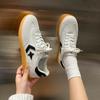 Zapatillas de entrenamiento alemanas para mujer, nuevo modelo de comercio exterior, con cordones, suela gruesa, combinación de colores, zapatillas deportivas planas de moda transfronteriza para mujer, punta redonda