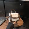 Moda 2025 Verão Nova Bolsa Feminina Personalizada de Ombro Transversal Design Nicho Casual Simples Textura Bolsa Pequena Quadrada