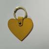 Llavero de Cuero Genuino con Textura de Grano Corazón/Redondo DIY Versátil Simple Moderno Colgante para Maleta Multicolor Letras Personalizadas