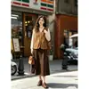 Tiro real chaleco retro color caramelo cuello en V 2026 Otoño nuevo versátil gamuza felpa con capas sin mangas chaqueta corta para mujer