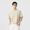 Camiseta de Manga Corta con Rayas Verticales Texturizadas y Cuello Redondo, Estilo Nuevo Verano 2026 para Hombre en Algodón Color Caqui