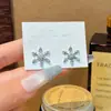 Novos Brincos de Floco de Neve Prata 2025 para Mulheres, Simples e Luxuosos, Estilosos e Versáteis, Brincos de Alta Qualidade e Elegantes
