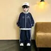 2176 Conjunto Deportivo Infantil Primavera Otoño 2026 Nuevo Ropa de Otoño para Niños Moda Bebé Celebridad de Internet Conjunto de Dos Piezas Otoño