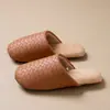 Nuevas zapatillas de lino para otoño e invierno para mujer, antideslizantes para interiores, resistentes al desgaste, transpirables, con tacto suave, zapatillas silenciosas para el hogar para hombre