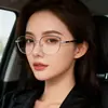 Gafas para Miopía que Cambian de Color con Montura Cat-Eye Fotocromática, Modernas y de Alta Gama, Estilo de Moda, Anti Luz Azul, Unisex, Adecuadas para Uso en Interiores y Exteriores