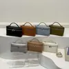 Bolsa Feminina Exclusiva Super Popular 2026 Nova Moda Bolsa Transversal Trançada com Acabamento de Luxo Bolsa de Mão Casual Bolsa Quadrada Pequena