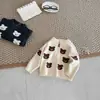 Suéter tejido para niños y niñas, nuevo estilo 2026, lindo diseño de oso de dibujos animados, versátil y grueso para usar en otoño e invierno, adecuado para niños de todos los tamaños