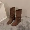 Botas Jeans Cinto de Couro Retrô Salto Bloco Nova Camurça Fivela Fashion Moda Feminina Primavera Outono Ocidental Versátil Botas 2026