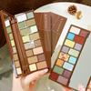 Paleta de sombras de ojos de color maestro a juego suministro directo de fábrica color mate nacarado - súper pigmentación sin caída de polvo maquillaje a prueba de agua y sudor herramienta de maquillaje de belleza portátil con ventosa magnética sombra de ojos