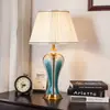 Nova luminária de mesa de cerâmica Jingdezhen Langhong estilo chinês, presente quente e estiloso para celebração de casamento de alto padrão, luminária de cabeceira para quarto, disponível para atacado
